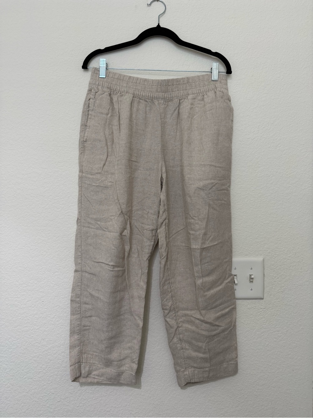 Old Navy Lightweight Khaki Linen-Blend Pants in Light Beige